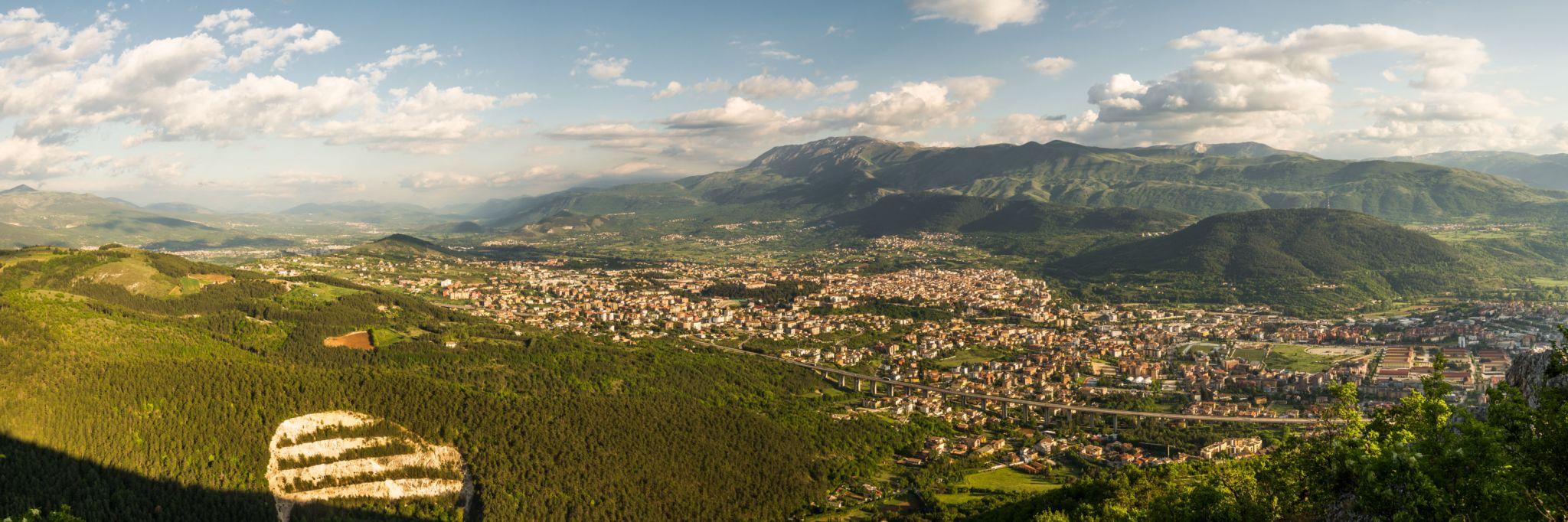 Panorama di L'Aquila dalla montagna